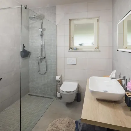 Family Vacation Žbandaj