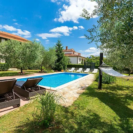 Family Vacation Villa *
