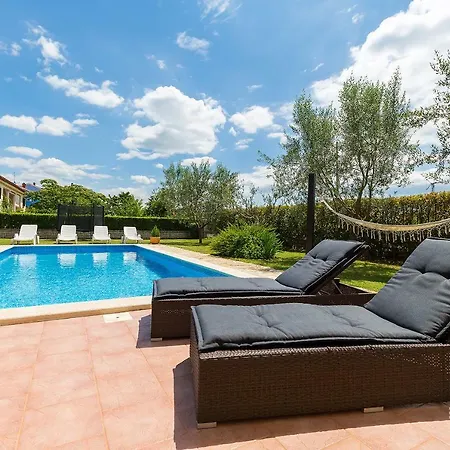 Family Vacation Žbandaj